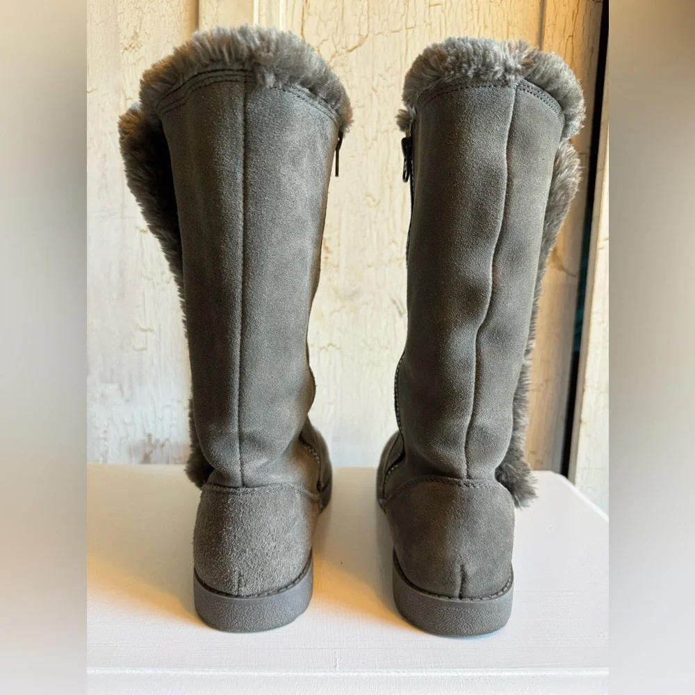 TARGET Suede Leather Faux Fur Trim Gray Winter Insulated Zipper Boots women sz 9